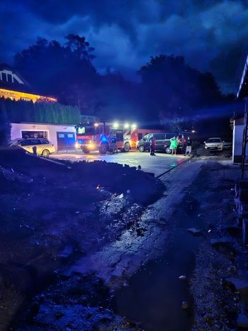 Štab CZ Bled spremlja dogajanje na terenu, ponoči številne intervencije