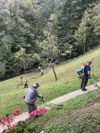 Delovna akcija pri Tomažu Delovna akcija pri Tomažu