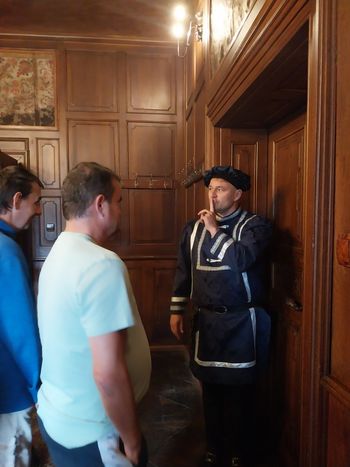 S knjigo na potep - bralna značka Knjižnice Sevnica in VDC Sevnica