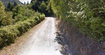 Gorenjska gradbena družba pričenja z izvajanjem asfaltiranja gozdne ceste Vintgar