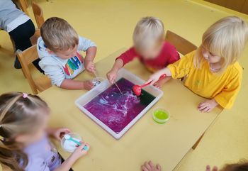 Zakaji in zatoji radovednosti - teden otroka v Enoti Križe Vrtca Tržič
