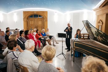 DOBRODELNI KONCERT EVE DOLINŠEK in VASILIJA MELJNIKOVA NA CERJU