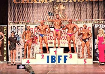 SVETOVNI PRVAK V BODYBUILDINGU
