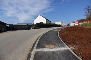 Gradnja novega javnega vodovoda proti zdravstvenemu domu in sočasna obnova kanalizacije zaključena Gradnja novega javnega vodovoda proti zdravstvenemu domu in sočasna obnova kanalizacije zaključena