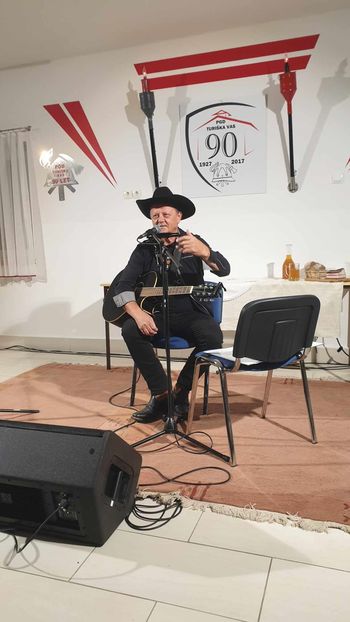 Glasbni večer z Milanom Kamnikom