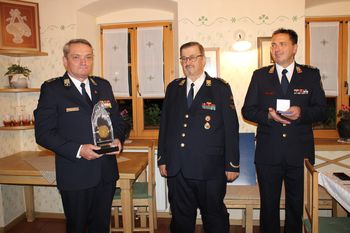 Plaketa gasilca Gasilske zveze Slovenije za Slavka Jezernika