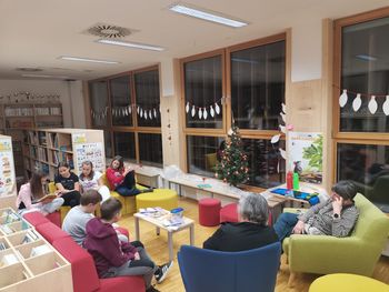 Praznična bralna čajanka