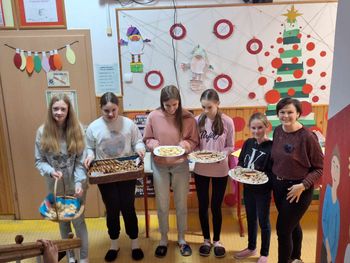 KRMELJSKI OSNOVNOŠOLCI V MEDNARODNEM PROJEKTU LET'S CHRISTMAS