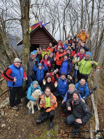17. Silvestrsko srečanje planincev na Blaževem bivaku na Golavi 17. Silvestrsko srečanje planincev na Blaževem bivaku na Golavi