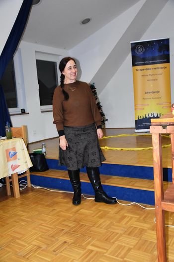 O sanjah z Majo Papež Iskra