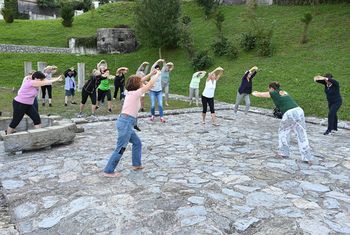 V pomlad z Društvom šola zdravja in brezplačno vadbo Dihamo z naravo V pomlad z Društvom šola zdravja in brezplačno vadbo Dihamo z naravo