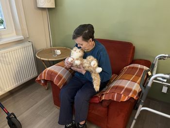 Spoznavanje terapevtskega mačka v DU dr. Franceta Bergelja Jesenice