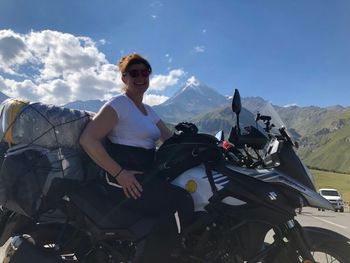 Potopisno predavanje: Z motorjem po svileni poti za dober namen (Gordana Zalar)