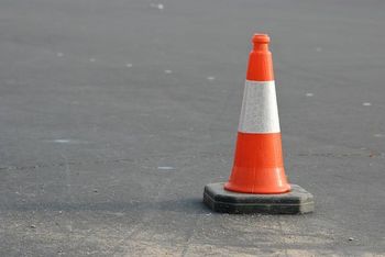 Delna zapora ceste v Radovljici na Gorenjski cesti