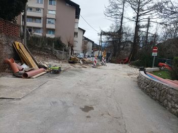 28. marca popolna zapora v Ulici Viktorja Kejžarja na Jesenicah