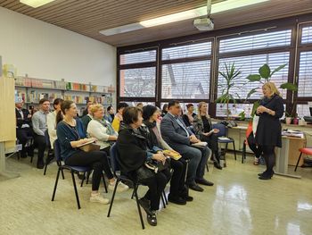 Nova, protihrupna, svetla knjižnica v Osnovni šoli Toneta Čufarja na Jesenicah