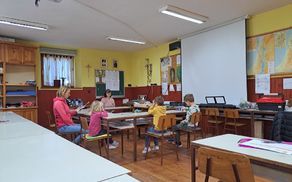 OTROŠKE DELAVNICE ZA MATERINSKI DAN