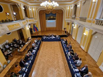 Mestni svet sprejel rebalans proračuna, ki prinaša dodatna sredstva za investicije 