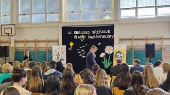 Odlični uspehi raziskovanih nalog naših učenk na 32. regijskem srečanju mladih raziskovalcev 