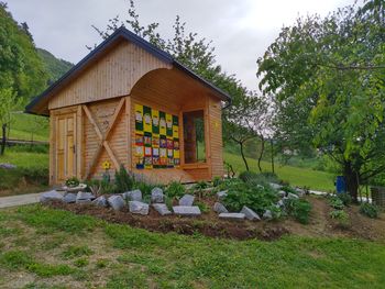 Čebelarji ČD Maribor – mesto na obisku pri vojniških čebelarjih