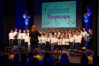 NASTOP NA 7. OBMOČNI REVIJI PREDŠOLSKIH IN MLAJŠIH ŠOLSKIH OTROŠKIH PEVSKIH ZBOROV »RINGARAJA 2024«