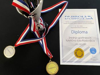 Zlata dijaka poudarjata pomen gostoljubja v turizmu