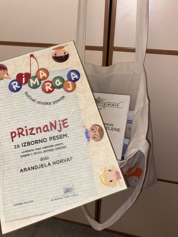 Nagrajenka literarnega natečaja Rima raja