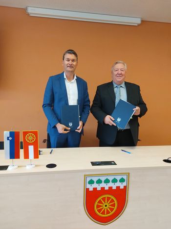 Gradnja javnega kanalizacijskega sistema v naselju Hotedršica se bo kmalu začela