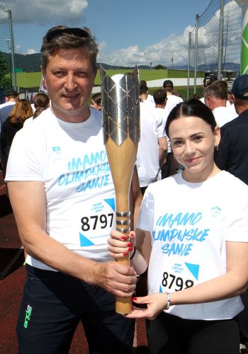V Občini Polzela navdušeno pospremili Slovensko baklo na pot olimpijskih iger v Pariz