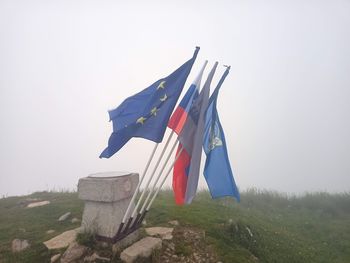 Kljub slabšemu vremenu uspel 15. praznični pohod na Golico