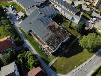 Požar na Osnovni šoli Bistrica pri Tržiču gasilo 216 gasilcev