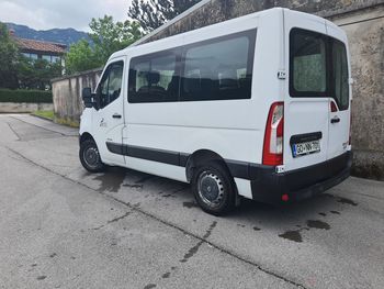 Predmet javne dražbe je kombinirano vozilo. Foto: VDC Ajdovščina - Vipava