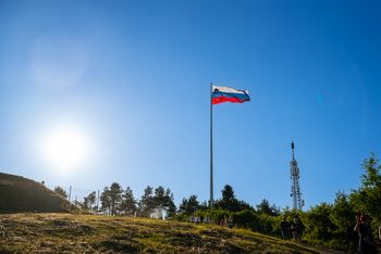 Največja slovenska zastava je v Logatcu