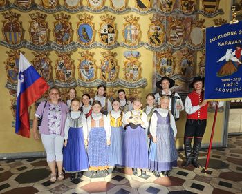 Otroška folklorna skupina Karavanke na mednarodnem otroškem folklornem festivalu v Avstriji