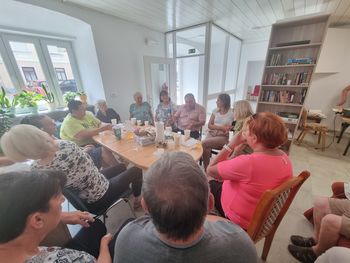 Delavnica peke krofov in priprava gozdnih dobrot v Čebel′ci