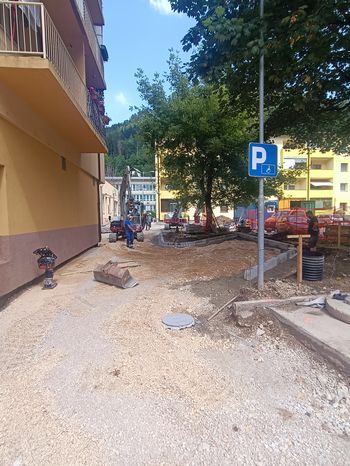Dela na Trgu prijateljstva se bodo zaključila v prvih dneh septembra