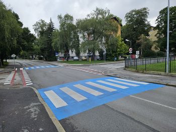 Več sredstev za talne označbe na prometnih površinah 