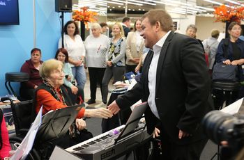 Foto utrinki današnjega nastopa banda 6M na F3ŽO v Cankarjevem domu