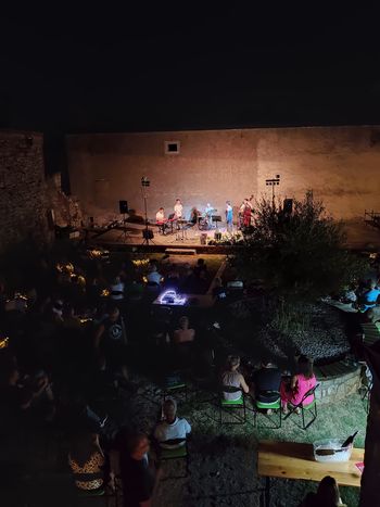"Opajski večeri pod zvezdami" JAZZ IN VINO 2024 "Opajski večeri pod zvezdami" JAZZ IN VINO 2024