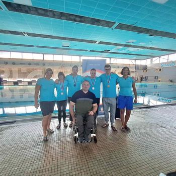 Plavalčki z 8 medaljami iz Beograda