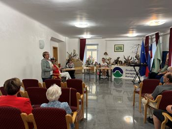 Poletni popoldan poezije