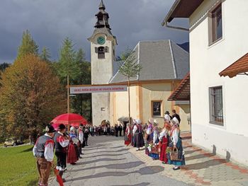 400 let od postavitve temelja za cerkev sv. Križa