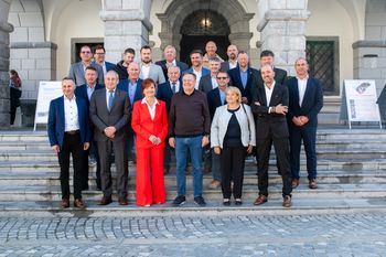 Občina Mengeš sodeluje pri razvoju regijskega sistema e-koles Občina Mengeš sodeluje pri razvoju regijskega sistema e-koles