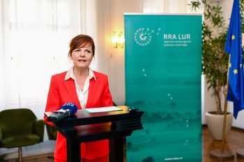 Župani enaindvajsetih občin Ljubljanske urbane regije podpisali sporazum za vzpostavitev enotnega sistema javne izposoje e-koles