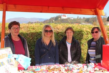 Manj sveč in več otroških nasmehov