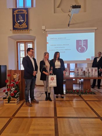 Devet občin prejelo plakete Mladim prijazna občina, med njimi tudi občina Jesenice