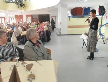 SPREJEMA ZA STAREJŠE IN MLAJŠE