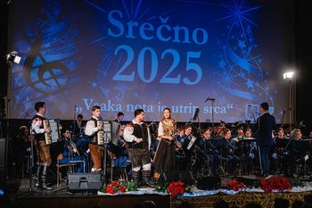 Godbeniki z Avsenikovo glasbo v novo leto 2025