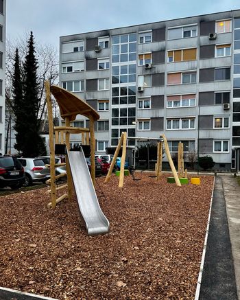 Zaključena obnova igrišča na Trubarjevi