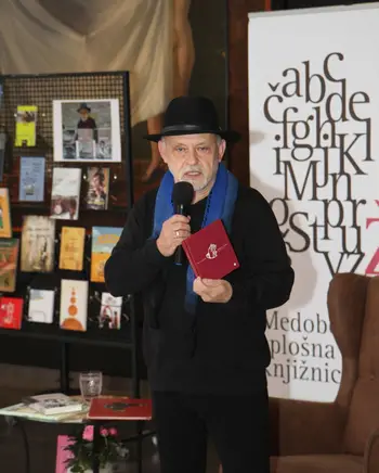 Ljubezen med poezijo in prozo: večer s Ferijem Lainščkom